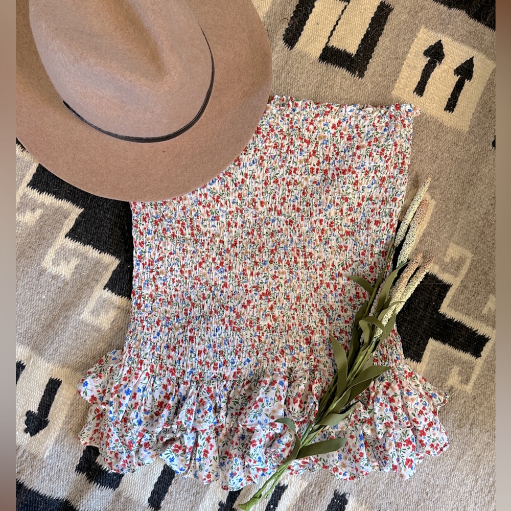 Olivaceous size L floral top